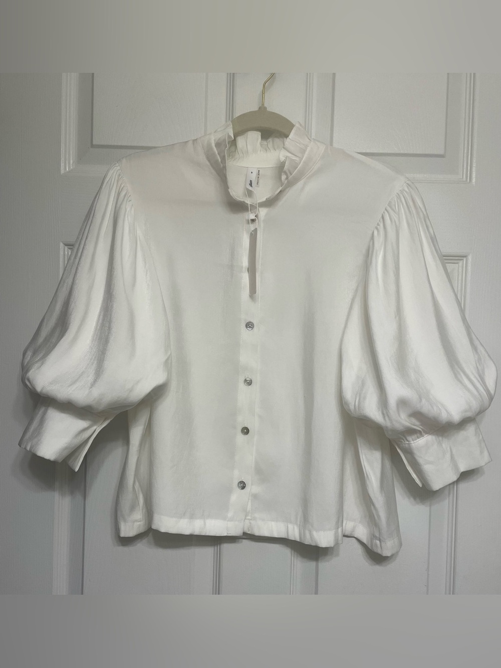 S Glam white Puff Sleeve Button Blouse with Satin Sheen NWT